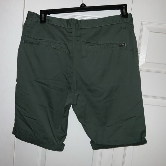 skater shorts - Picture 2 of 3